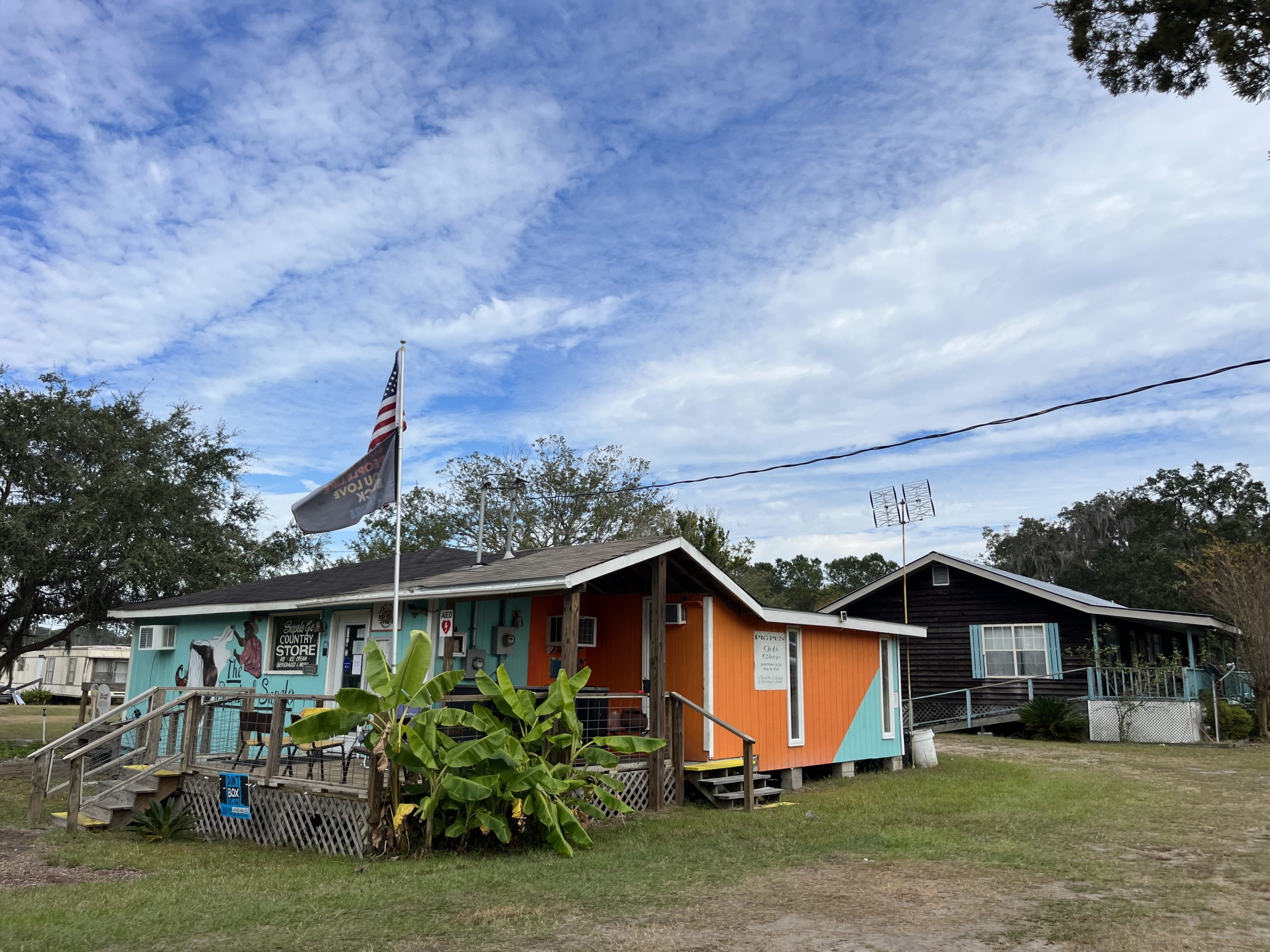 McIntosh pauses all building on Sapelo Island