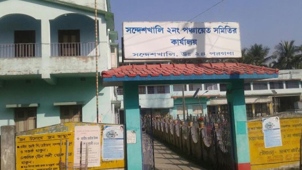 Mobs vandalise BDO offices as violent protests against SIR continue in West Bengal