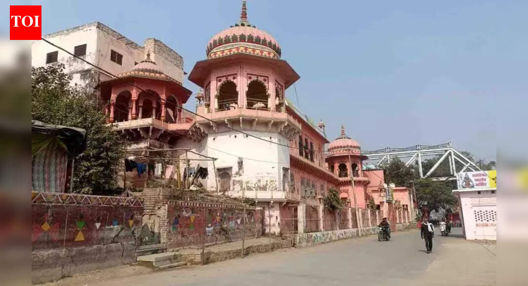 Ramanandacharya’s legacy to get a boost with memorial, say saints | Prayagraj News