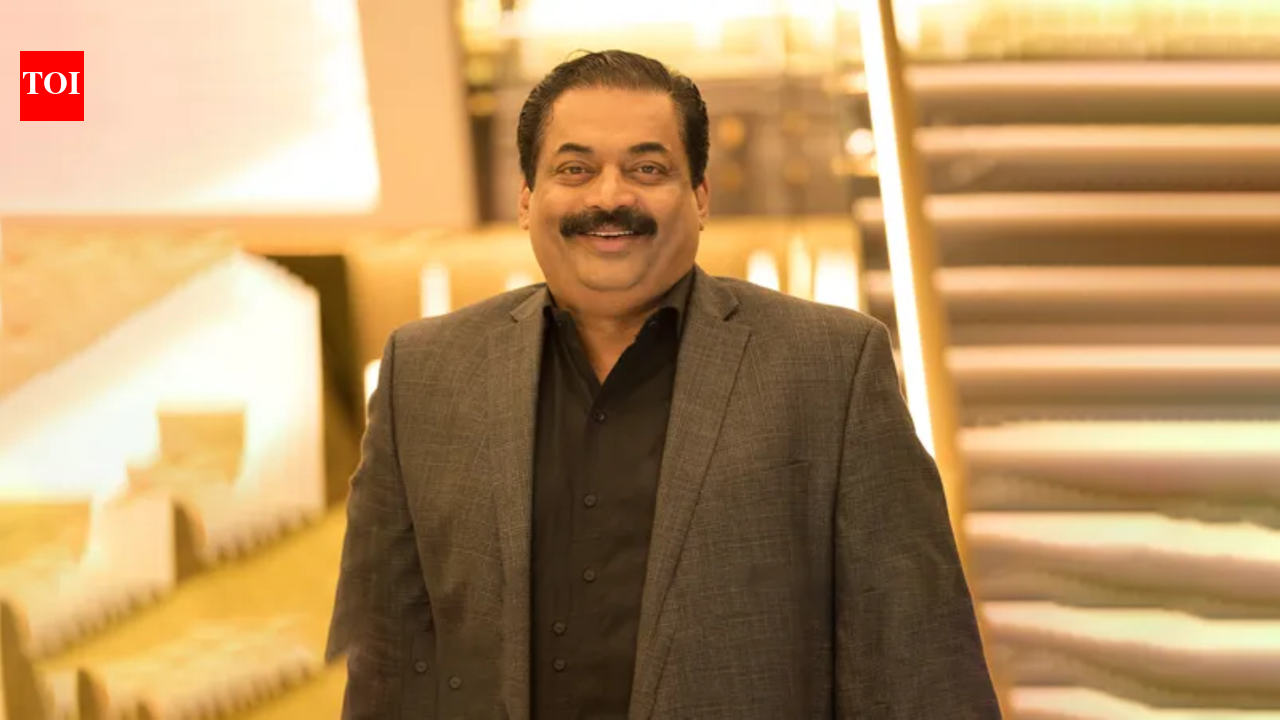 Real estate tycoon CJ Roy found dead: Cops suspect suicide; I-T had raided his office