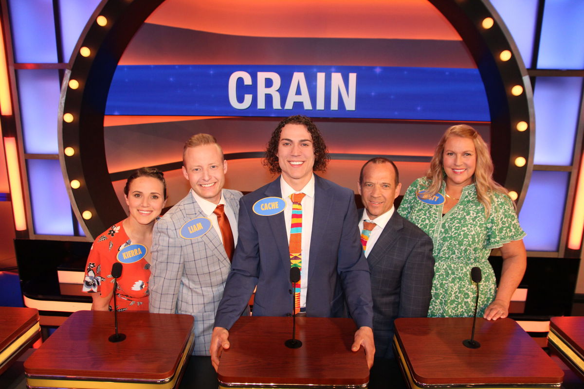 Saint Anthony Family pays tribute to family member on Family Fued - LocalNews8.com