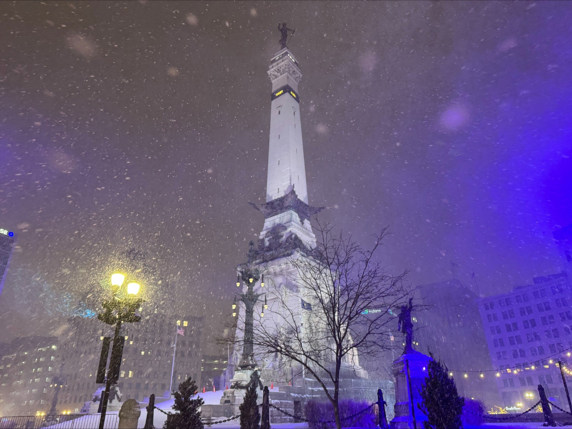 Snowstorm creates perilous driving conditions in Indiana - Indianapolis News | Indiana Weather | Indiana Traffic