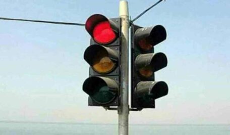 Traffic curbs imposed after Madhapur road cave-in