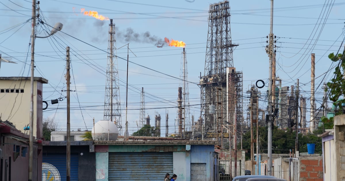 Trump officials awarded Venezuela oil-sale contracts to firms tied to bribery