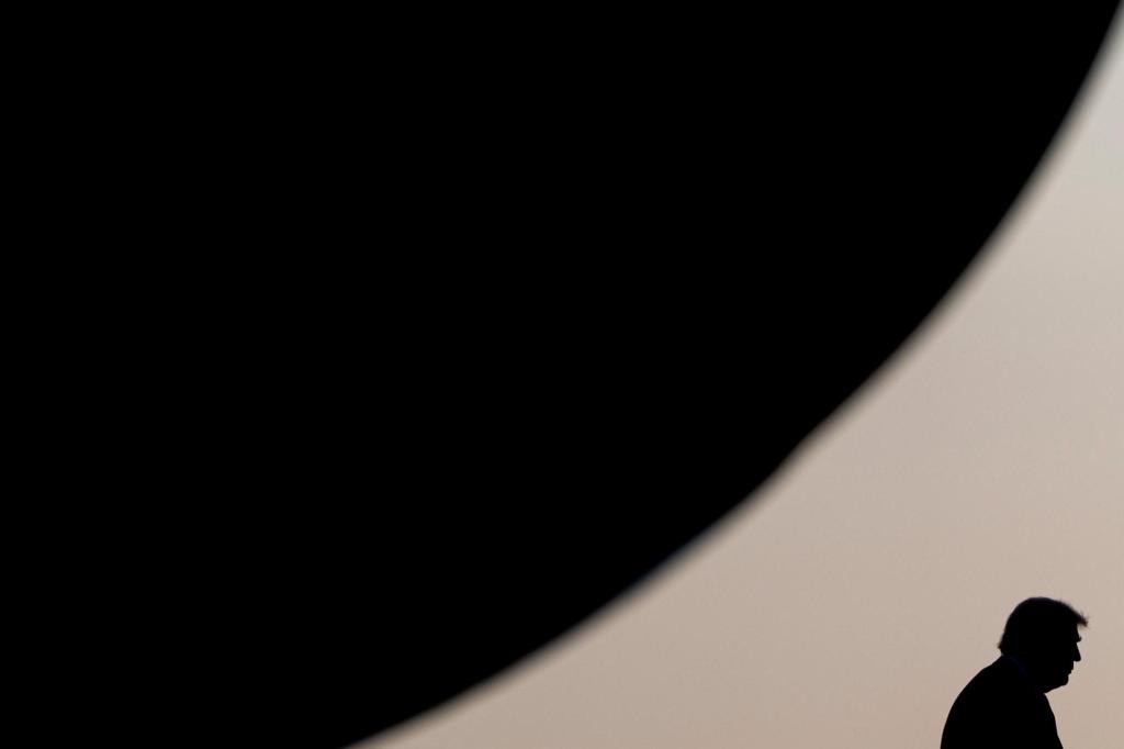 Trump reveals private messages from head of NATO, France president