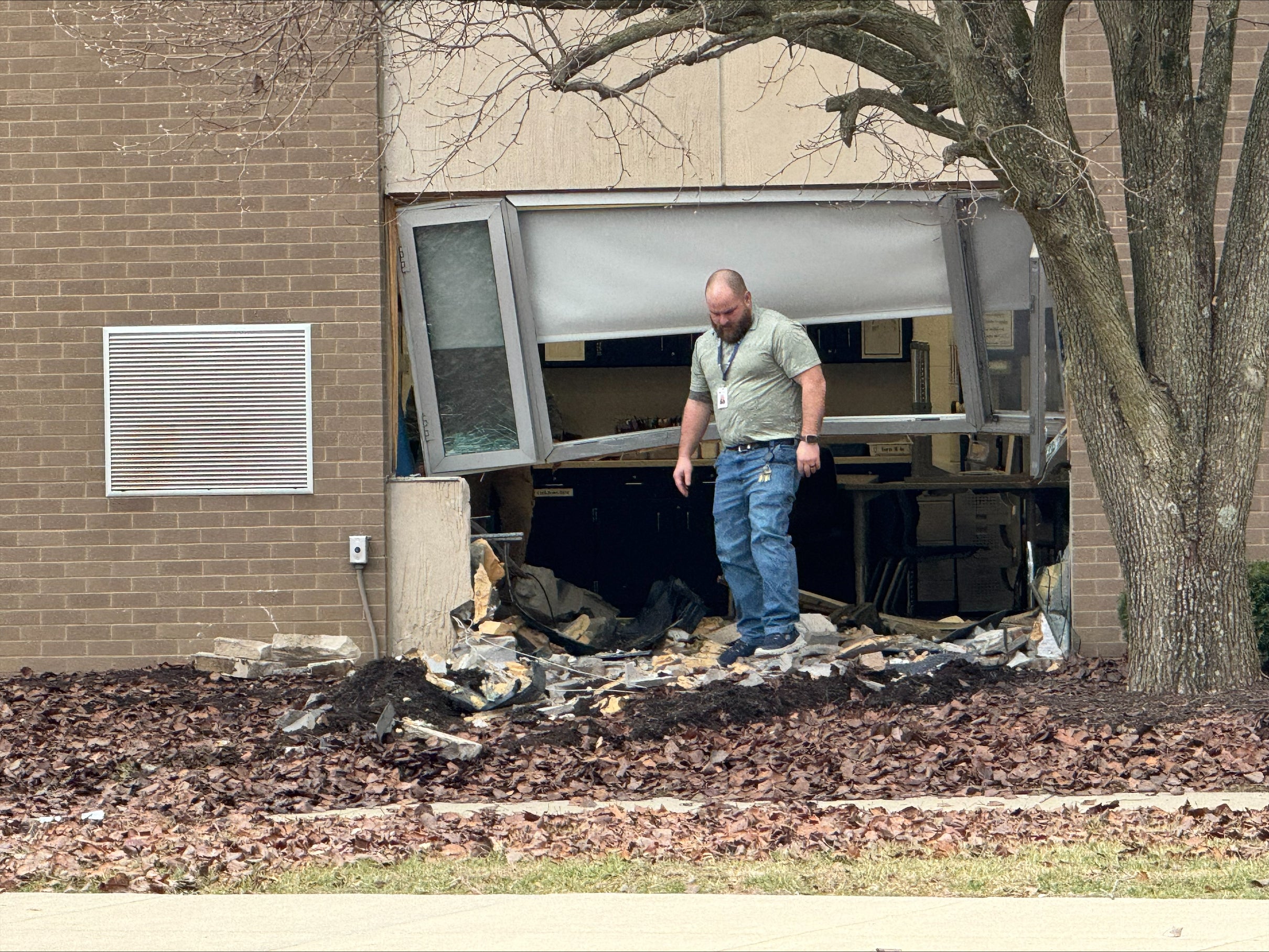 Vehicle drives into school on Indy's southwest side - Indianapolis News | Indiana Weather | Indiana Traffic
