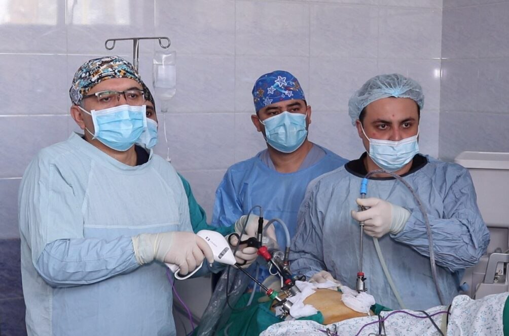 В Таджикистане впервые провели эндоскопические операции больным раком предстательной железы