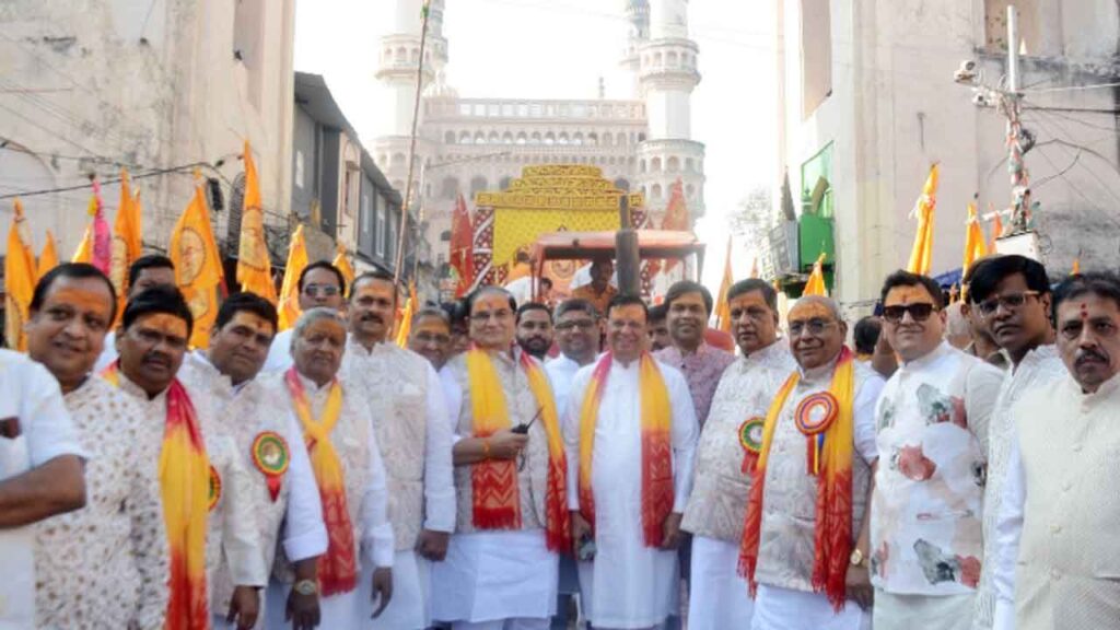 Baba Shyam Nishan Rath Yatra in an exciting spiritual atmosphere ...