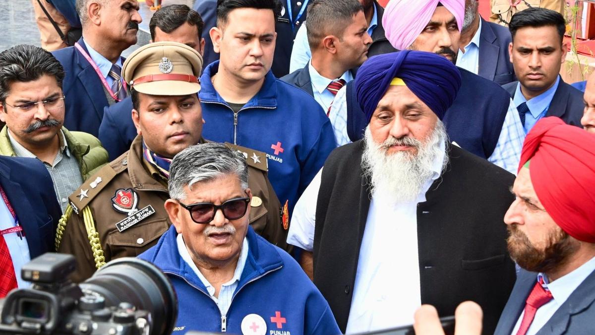 Badal joins Punjab Governor’s drive against drugs; Cong. terms it an attempt to run ‘Samjhauta Express’