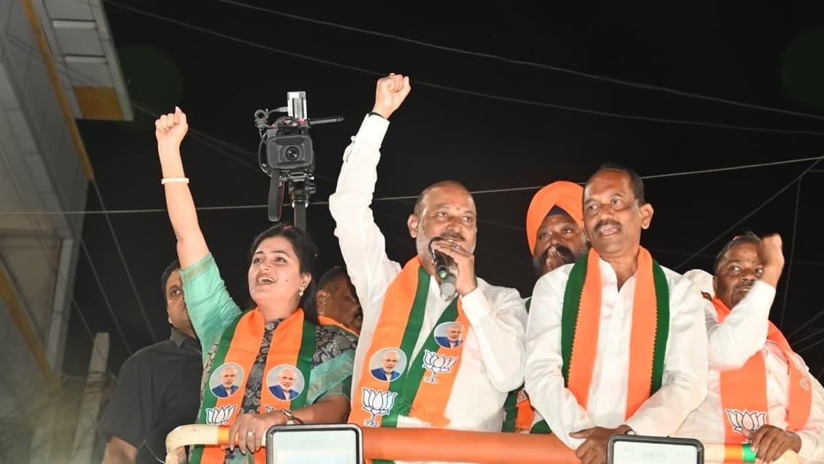 Bandi Sanjay accuses Congress of conniving with AIMIM to defeat BJP in KMC elections through vote buying