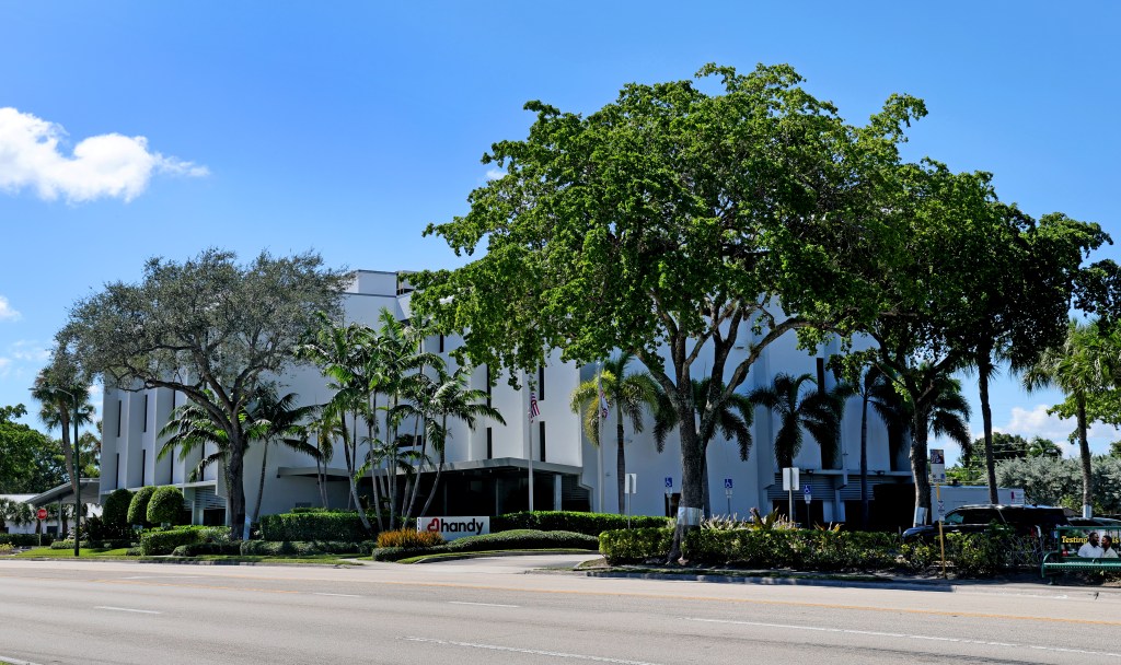 Broward schools to settle Handy office lease dispute