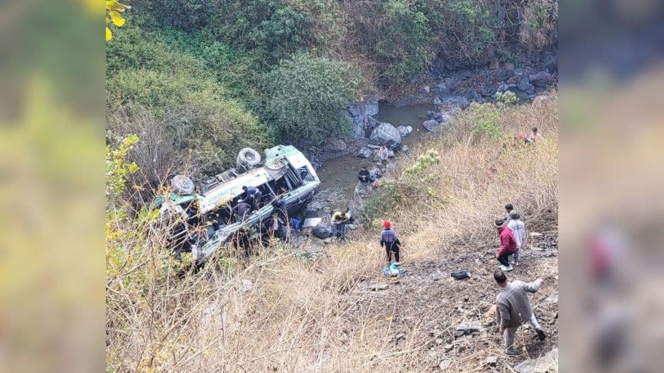 Dehradun: Himachal bus carrying 30 passengers plunges into ditch, 3 dead | India News