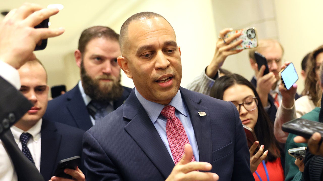 Democrats, White House trade offers as Homeland Security shutdown looms - Indianapolis News | Indiana Weather | Indiana Traffic