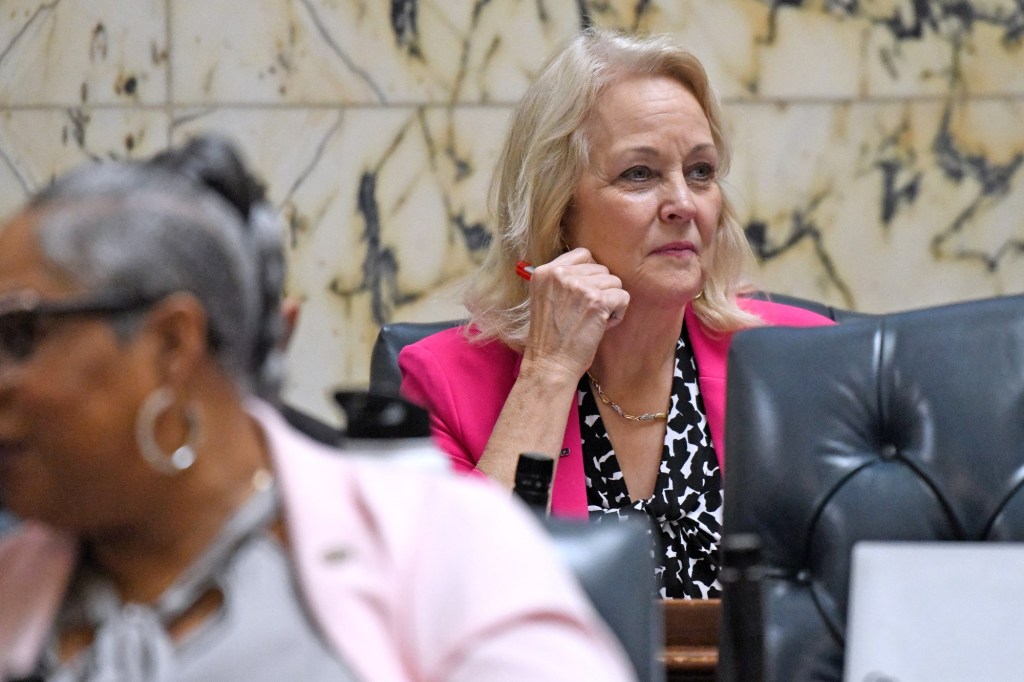 FBI questions treasurer for Republican campaigns over $100K discrepancy, sources say
