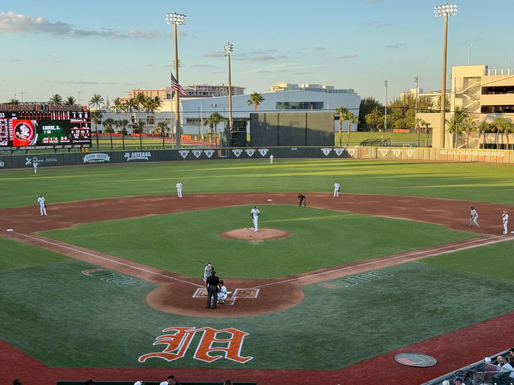 Gators edge Hurricanes after game-deciding balk