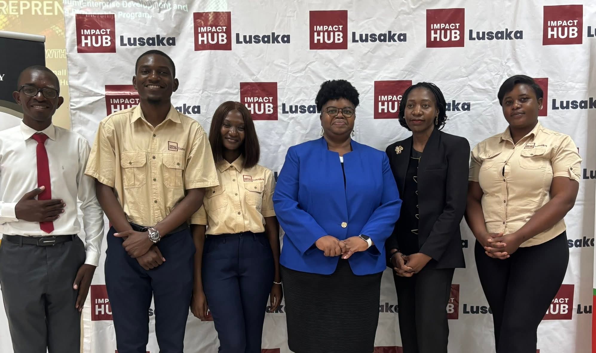 Govt seeks customized financial products for textile, fashion industry