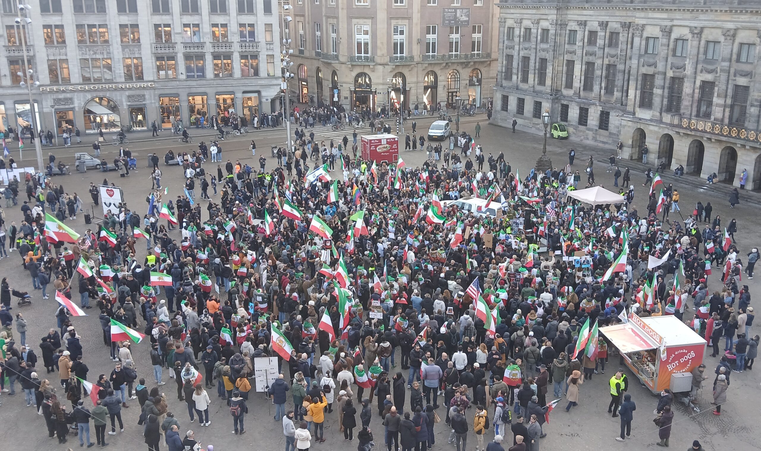 Iranians in NL continue to protest in support of those back home