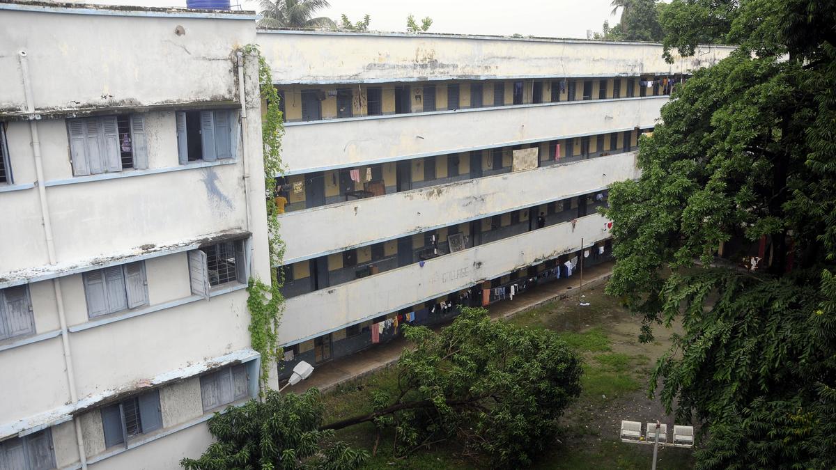 Jadavpur University forms probe panel after campus clash leaves 2 teachers, students injured