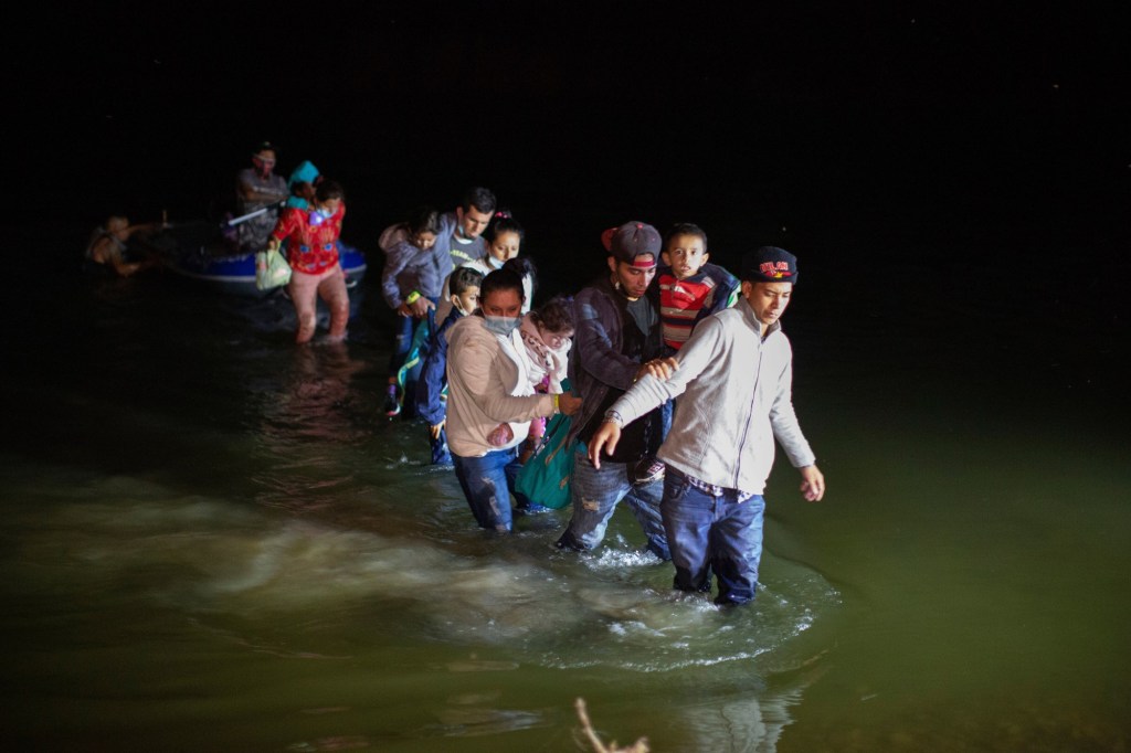 Judge orders Trump administration to bring back 3 families deported to Honduras, other countries