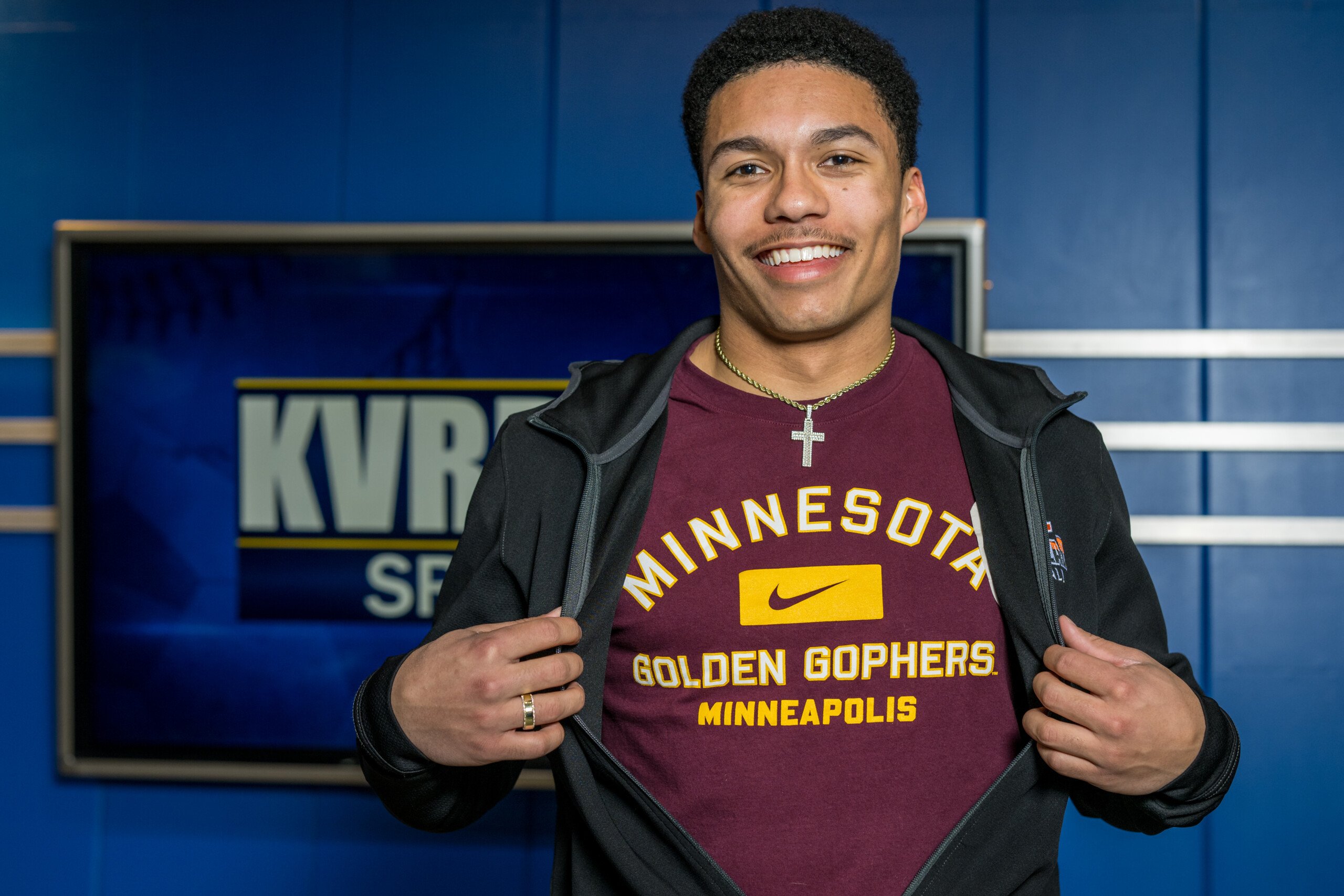 LIVE: Moorhead Star Taye Reich Commits to Minnesota