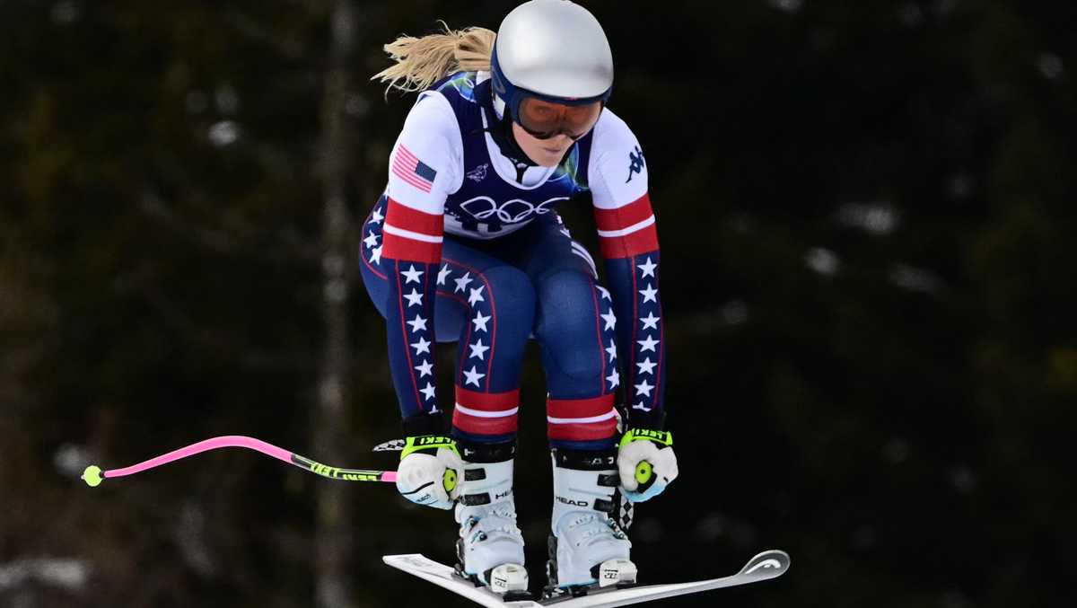 Lindsey Vonn crashes early in Olympic downhill after torn ACL