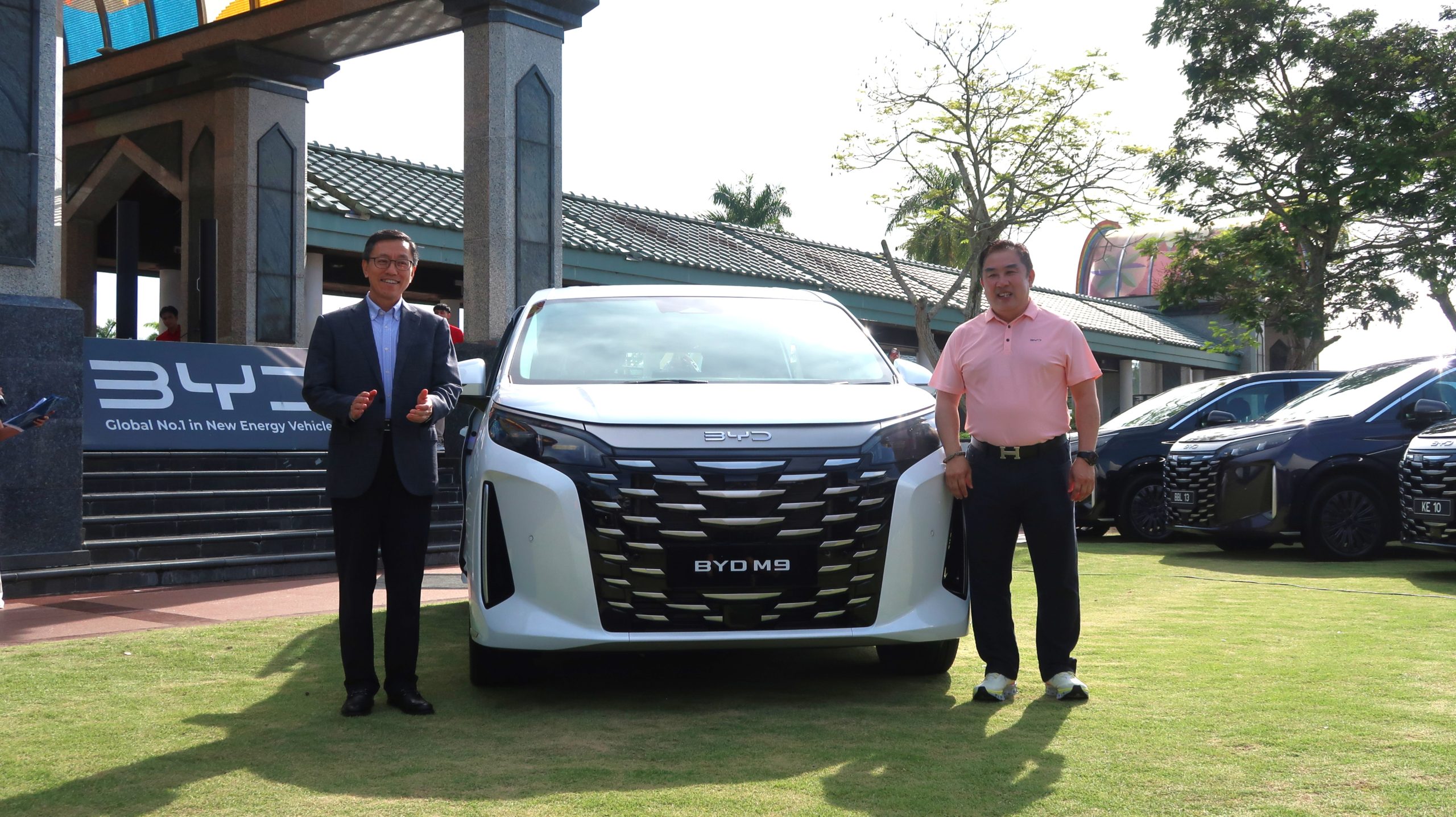 Maju Motors unveils luxurious seven-seater BYD M9 in Brunei