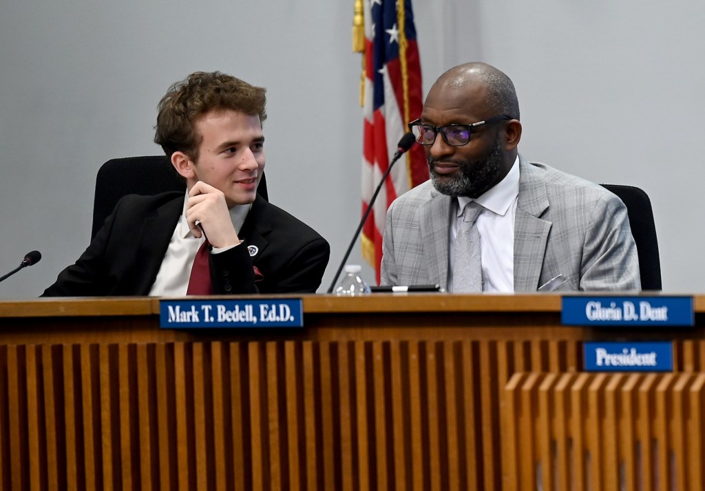 Mark Bedell reappointed as superintendent by Anne Arundel school board