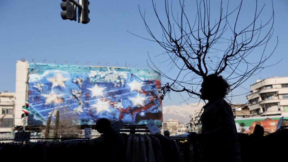 Massive Fire Breaks Out at Shopping Center in Tehran...