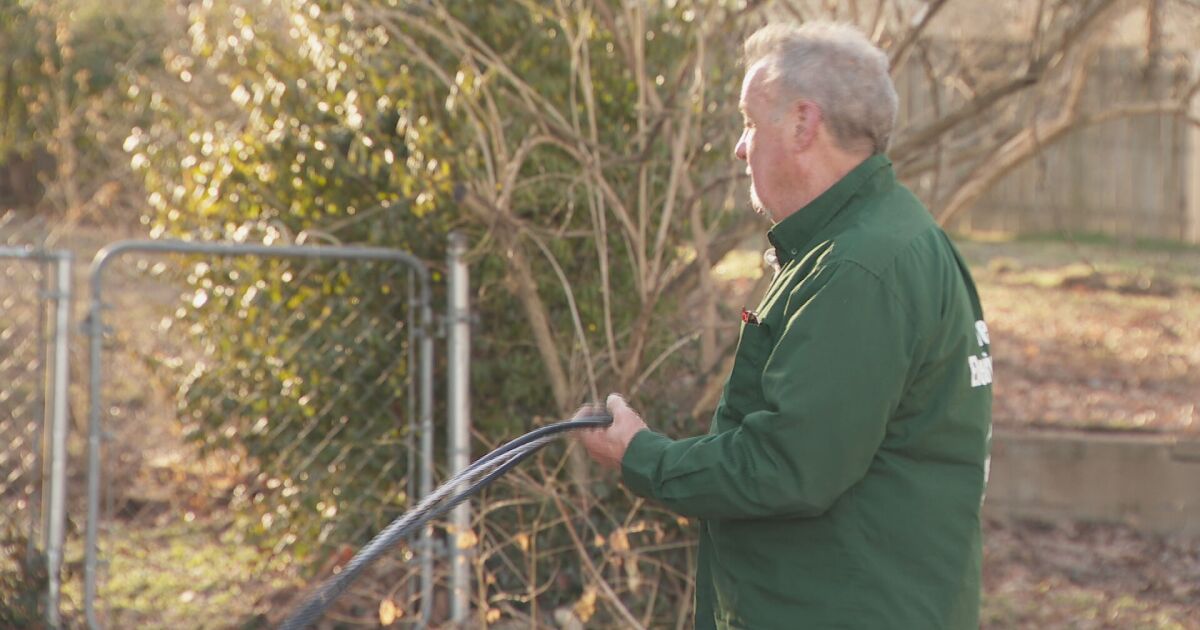 Nashville electrician reflects on 32 years between historic ice storms