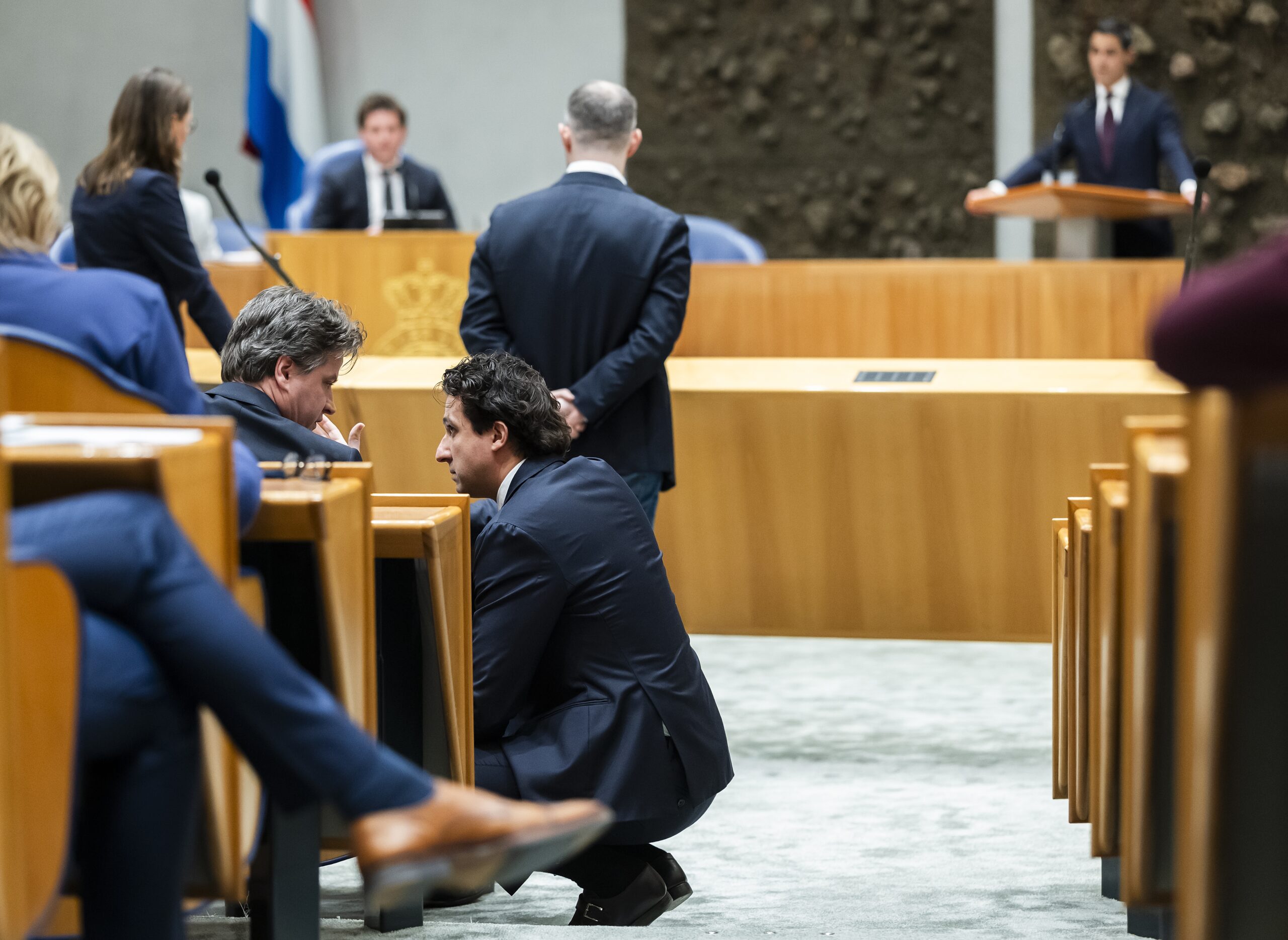 Opposition attack Jetten on retirement age and spending cuts