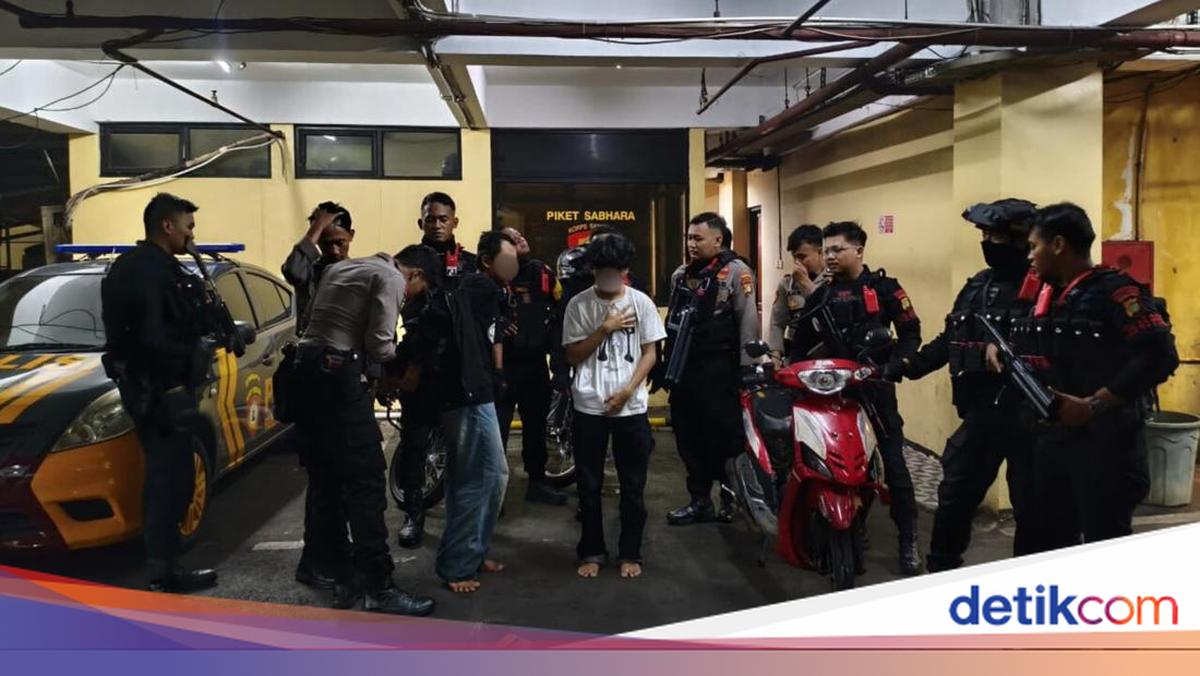 Polda Metro Amankan 2 Remaja Hendak Tawuran di Jaktim, Sajam Disita