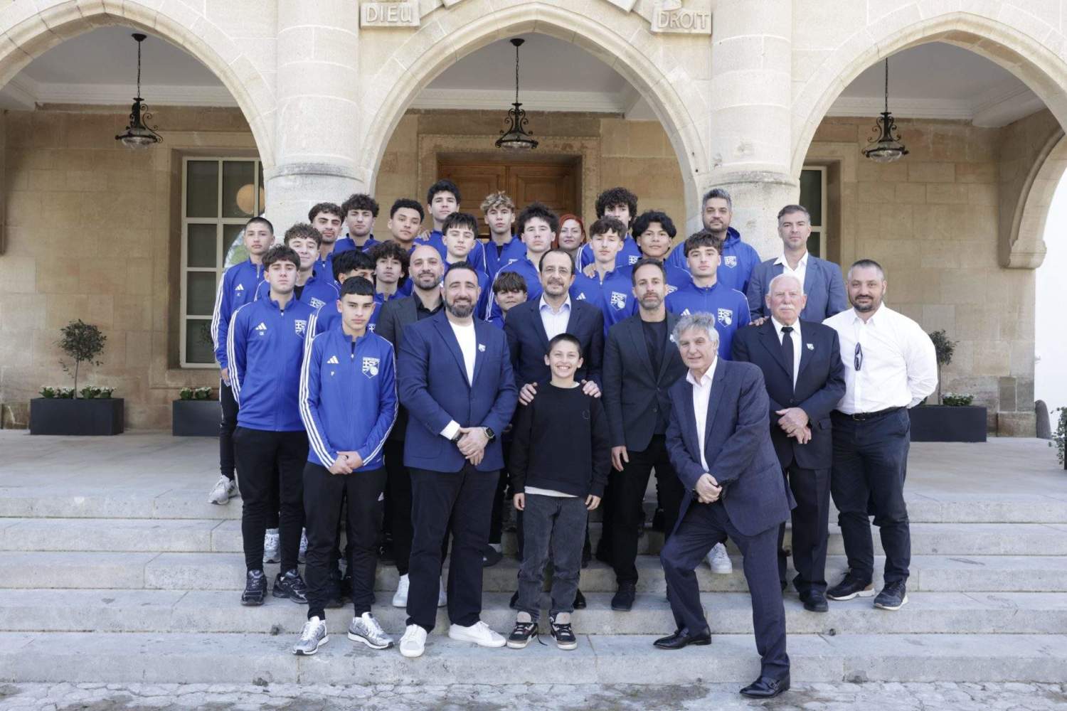 President welcomes New York diaspora football team to Cyprus