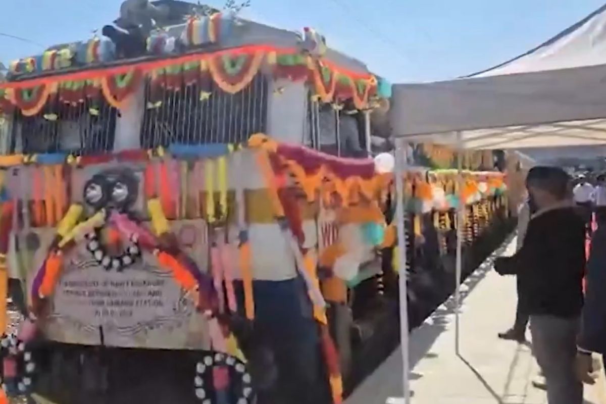 Railway minister flags of Sairang - Silchar Train