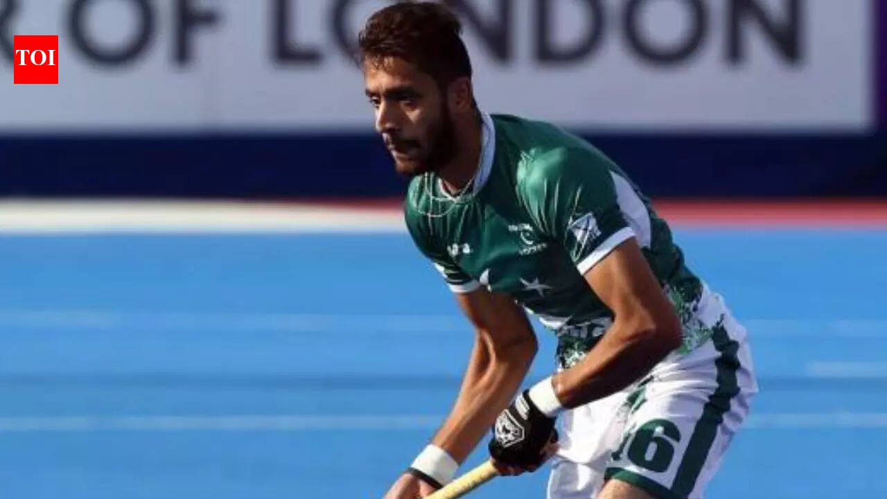 Shakeel Butt: 'We had to wash dishes ...': Pakistan hockey captain Shakeel Butt lashes out at PHF | Hockey News