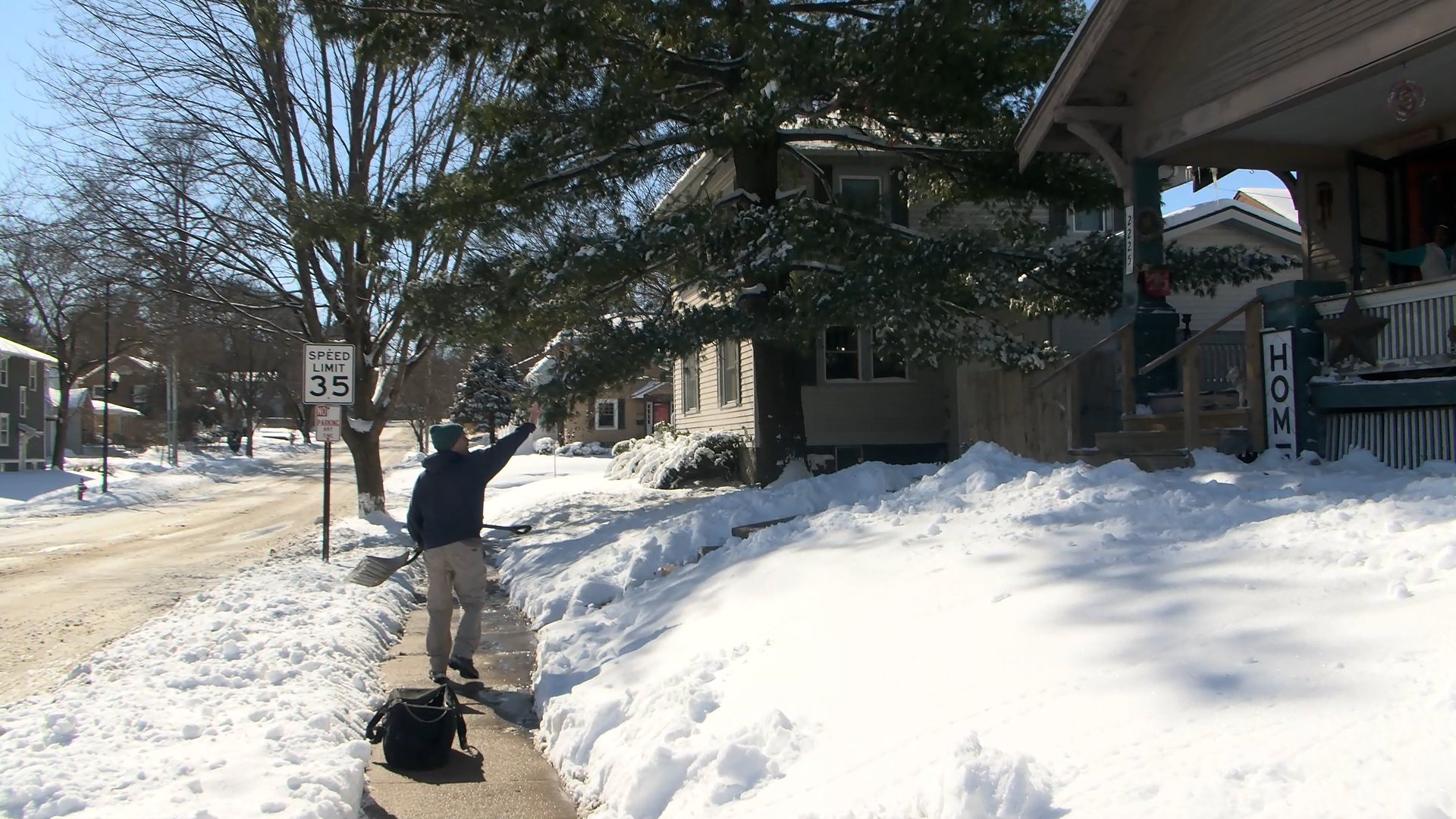 Snow Angels in Lincoln turn snowfall into service and support for neighbors