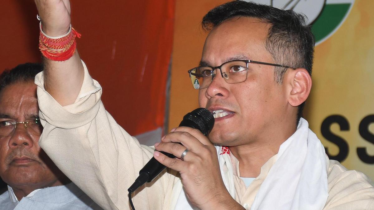 Stop ‘Hindu certificates’ to politicians, Gogoi tells Assam CM
