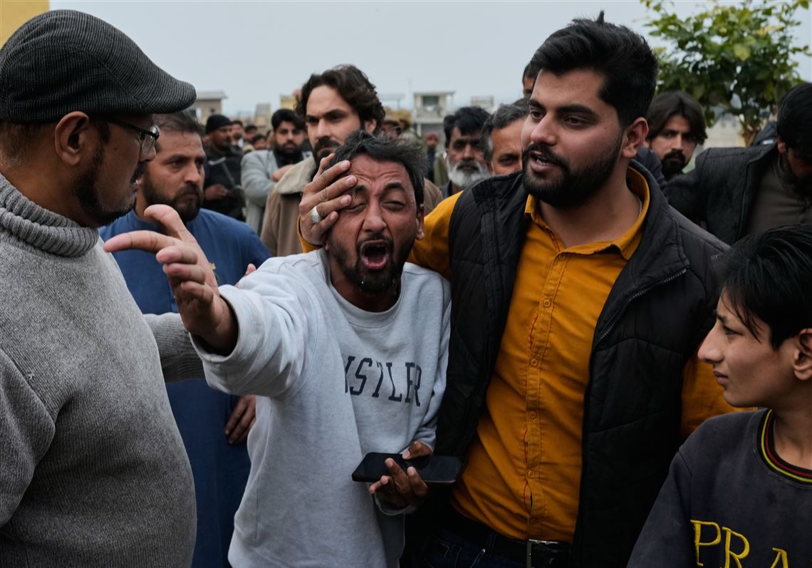 Suicide bombing at a Shiite mosque on Islamabad's outskirts kills at least 31 and wounds scores