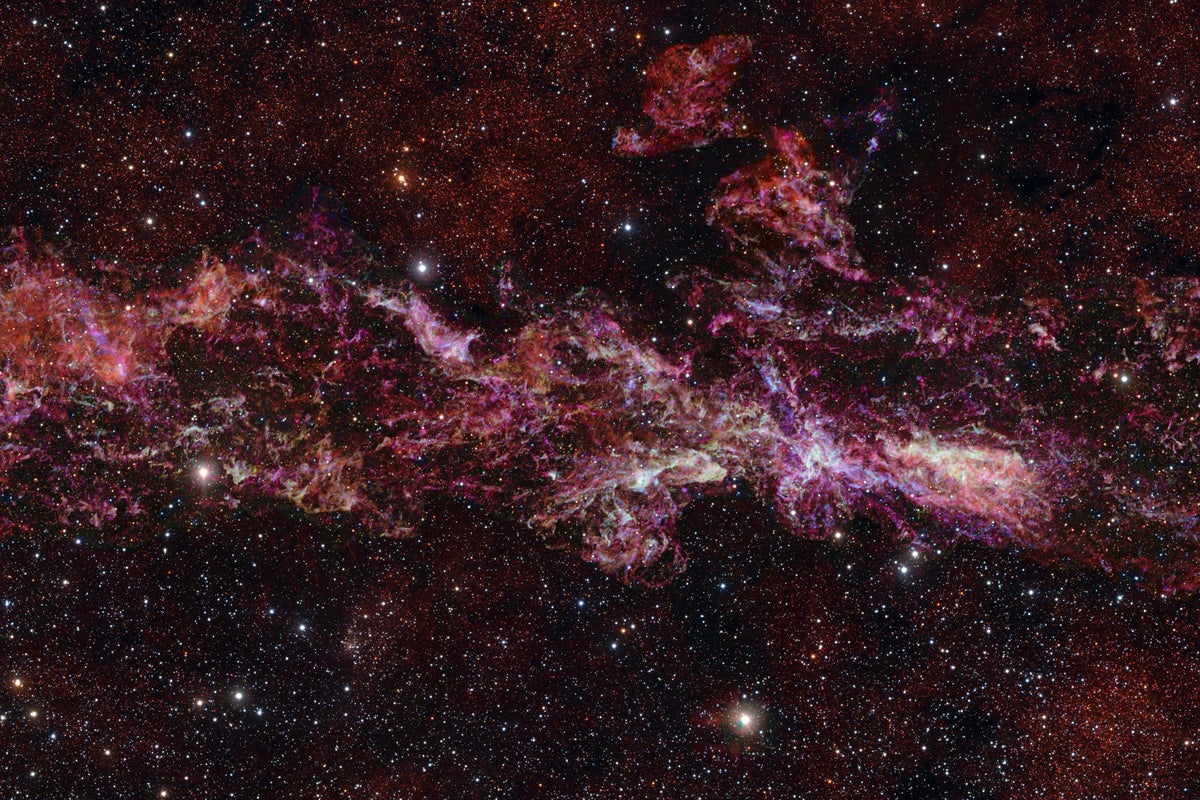 Swirling beauty of the Milky Way galaxy's heart is captured in a new telescope picture