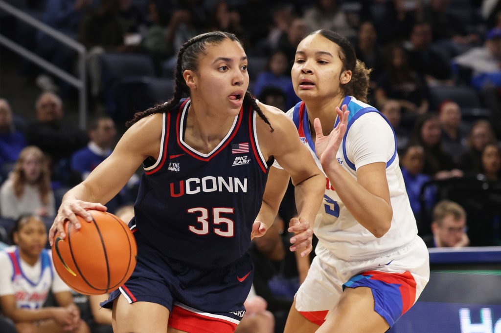 UConn women earn 60th straight Big East win in DePaul rout