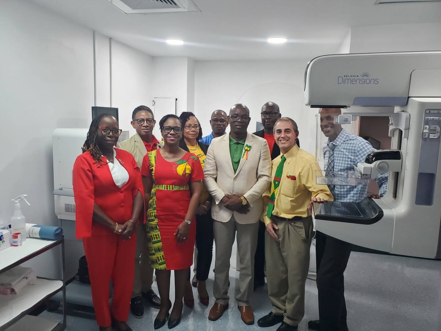 US Radiologist donates mammogram equipment to General Hospital
