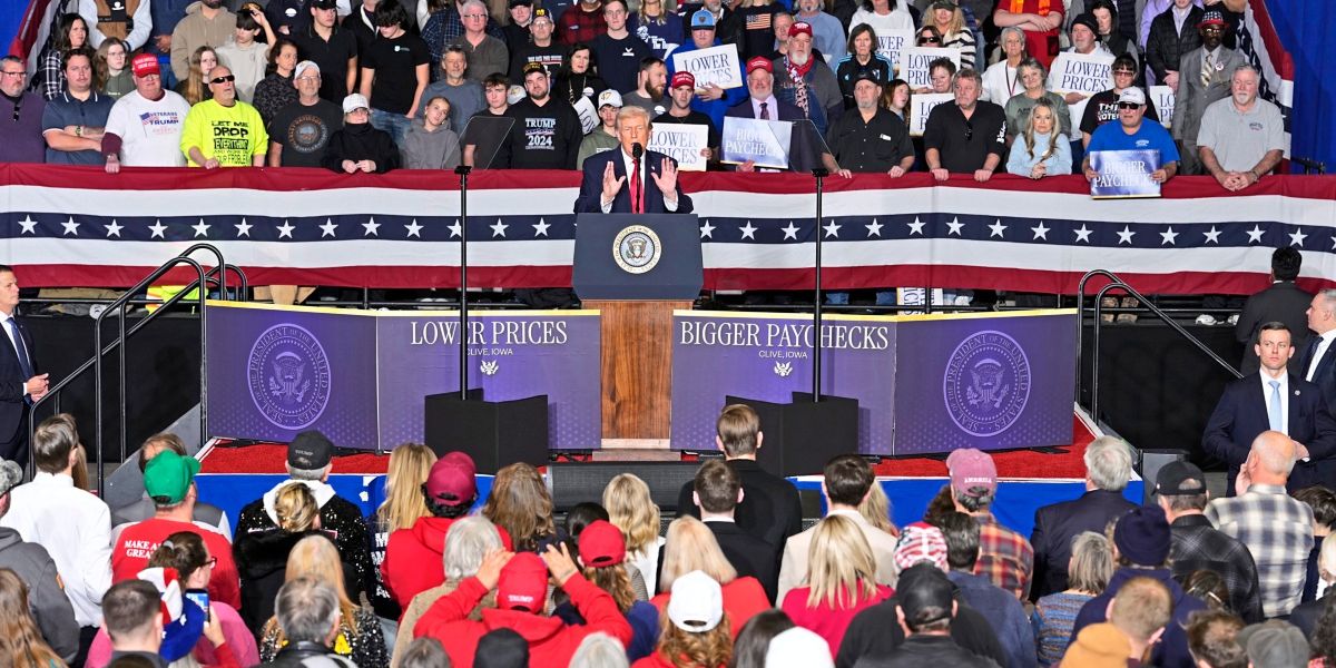 Wie Donald Trump die nahenden Midterm-Wahlen in den Griff bekommen will - USA