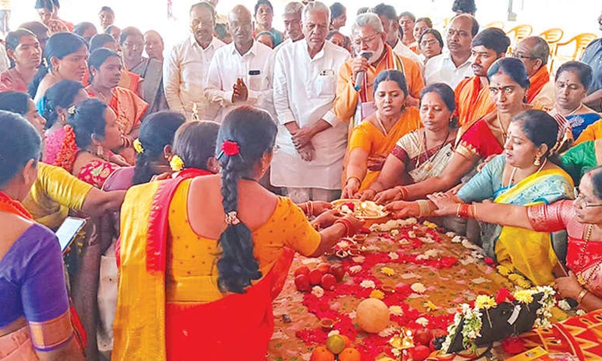 Yoga essential for daily life: Damodar