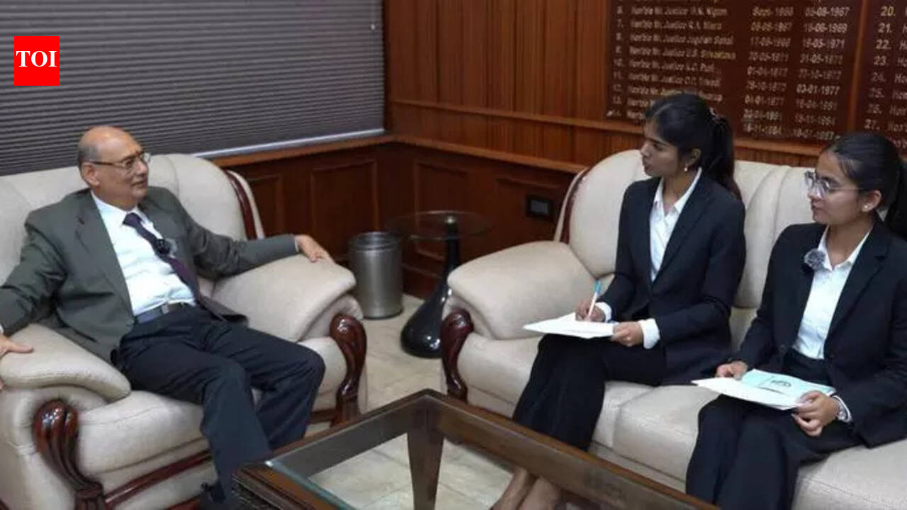 ‘Lawyer’s education begins in courtroom’ | Prayagraj News