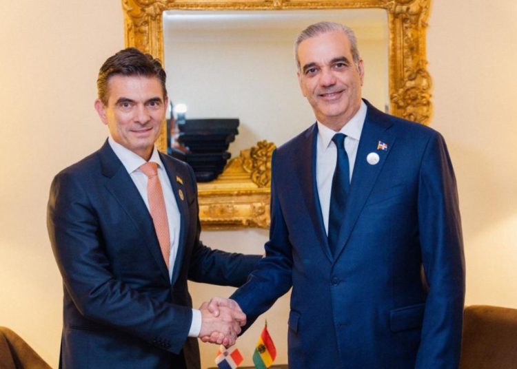 Abinader meets Bolivian president at Shield of the Americas Summit