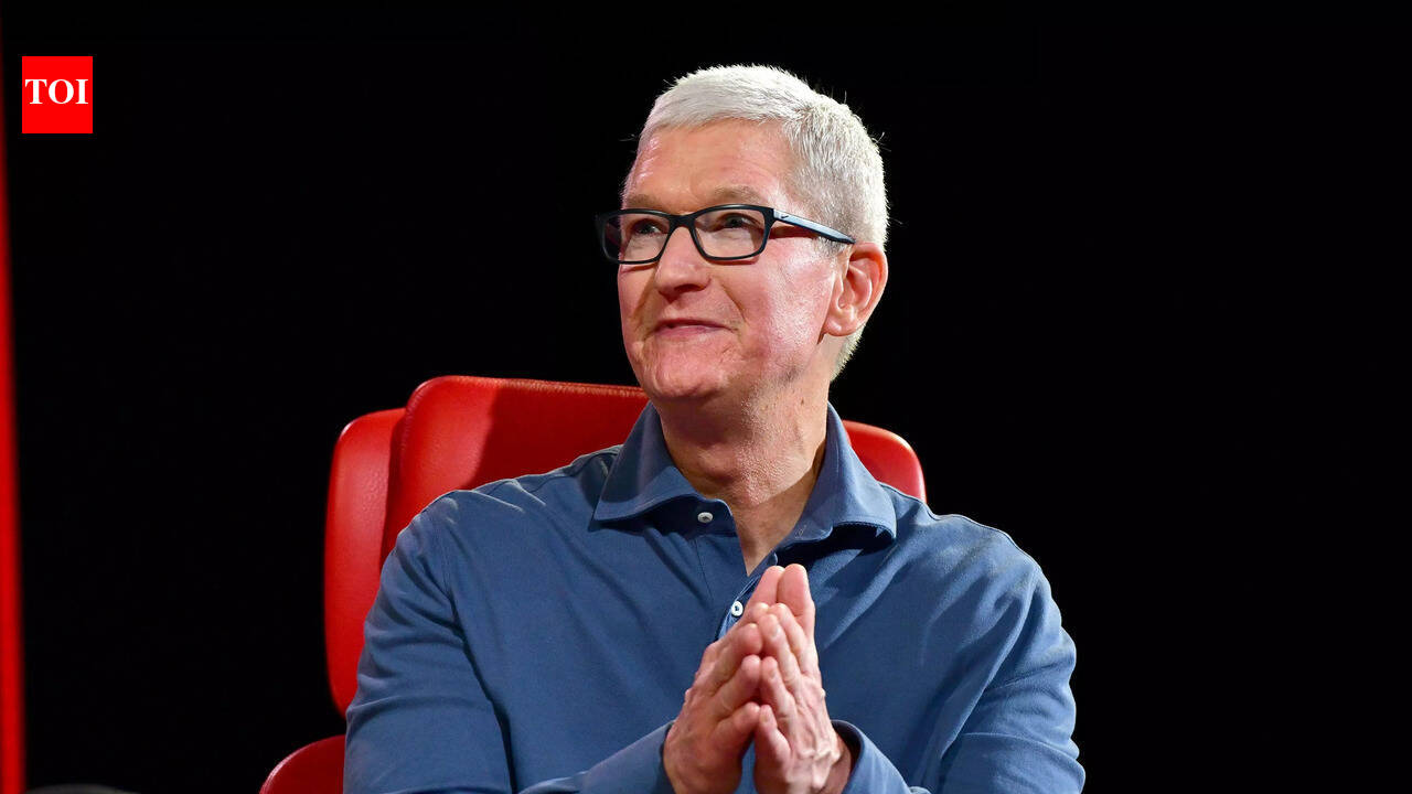 Apple CEO Tim Cook uses appearance on 'Good Morning America' to update everyone on his 'future' at the company