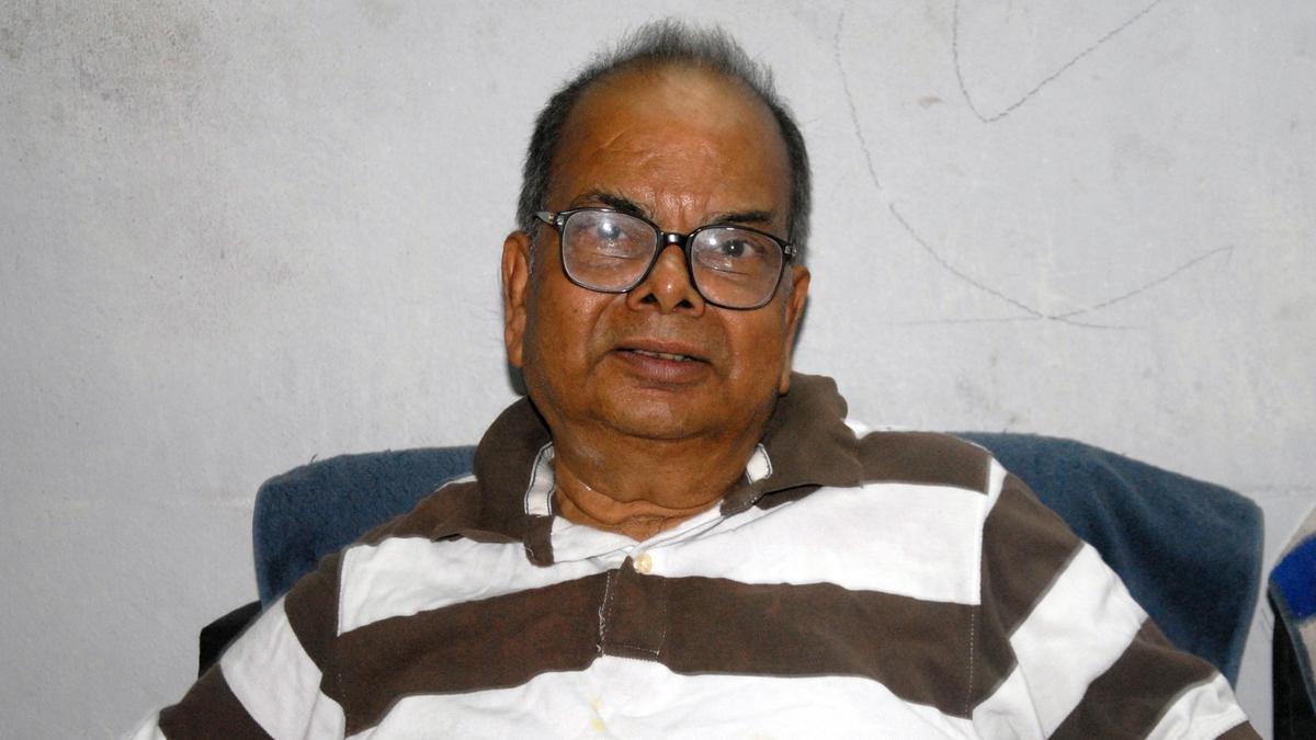 Bengali author Mani 'Sankar' Mukhopadhay dies at 93