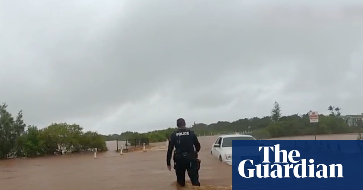 Bundaberg residents told to evacuate immediately as parts of Queensland brace for major flooding | Australia weather
