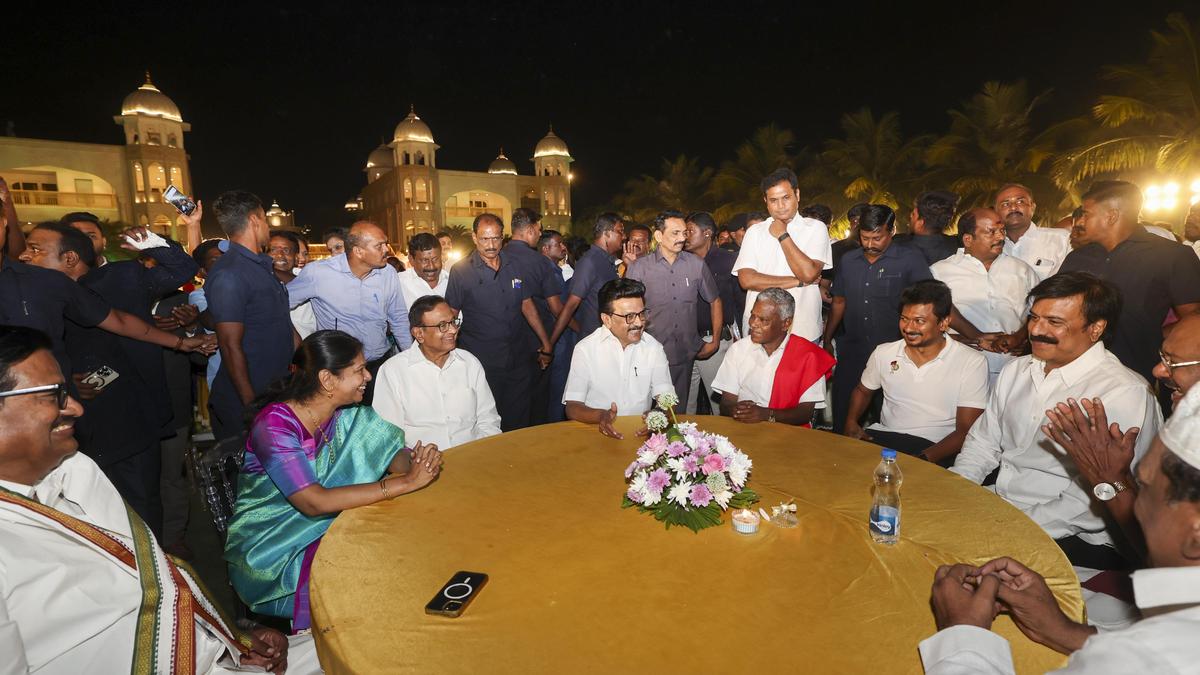 Congress, DMK stand their ground, fail to seal pact