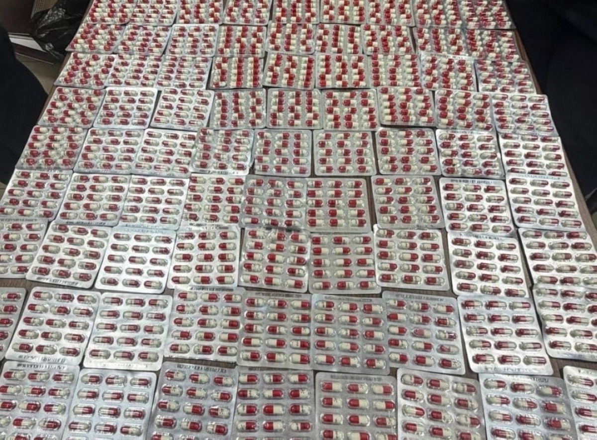 Customs foils attempt to smuggle of 1,391 Lyrica pills thru Al-Salmi border