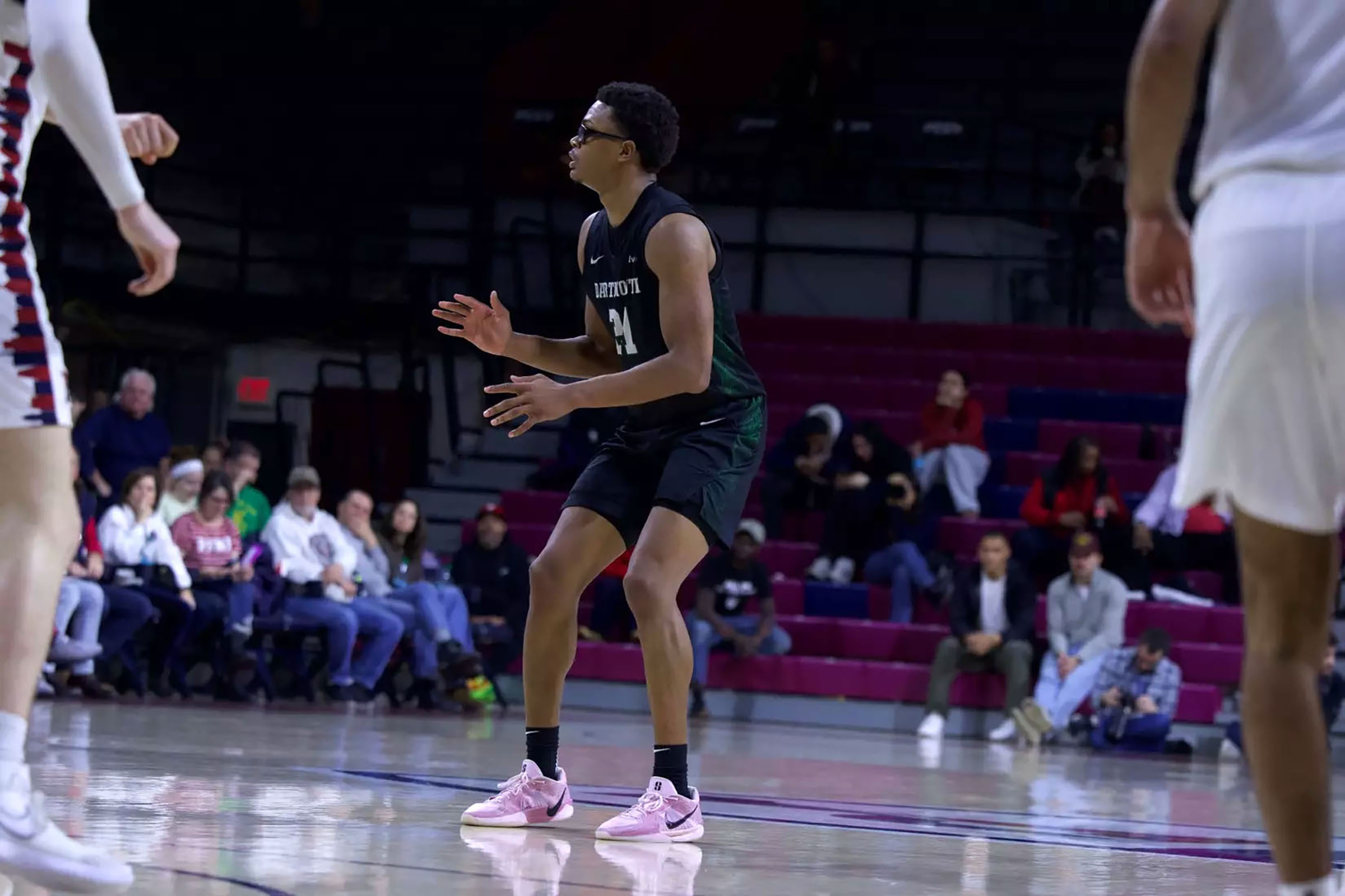 Dartmouth falls to Penn Quakers after strong first half